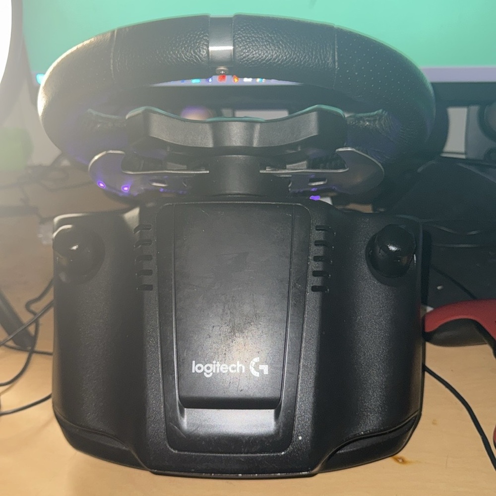 Logitech Black Racing Wheel Controller for Xbox - Picture 6 of 11